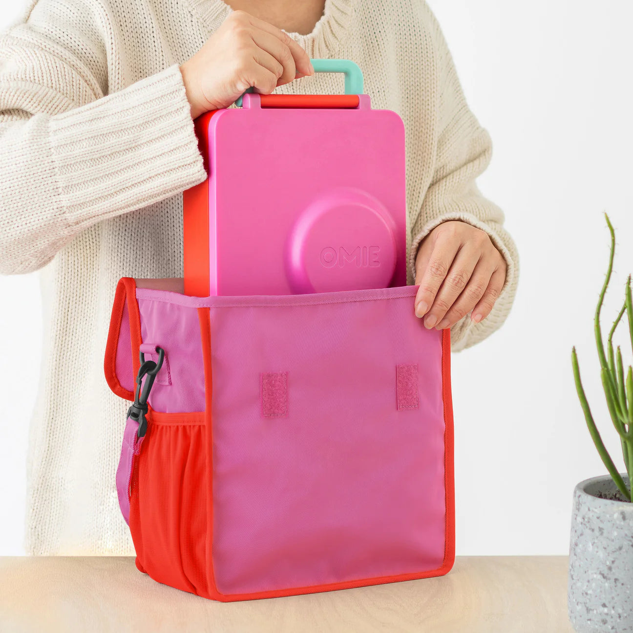 OmieTote - Pink