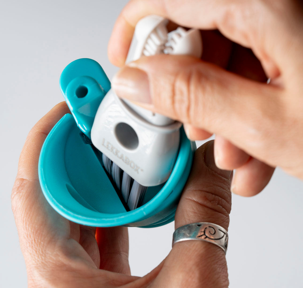 Lekkabox Mini tisztitókefe