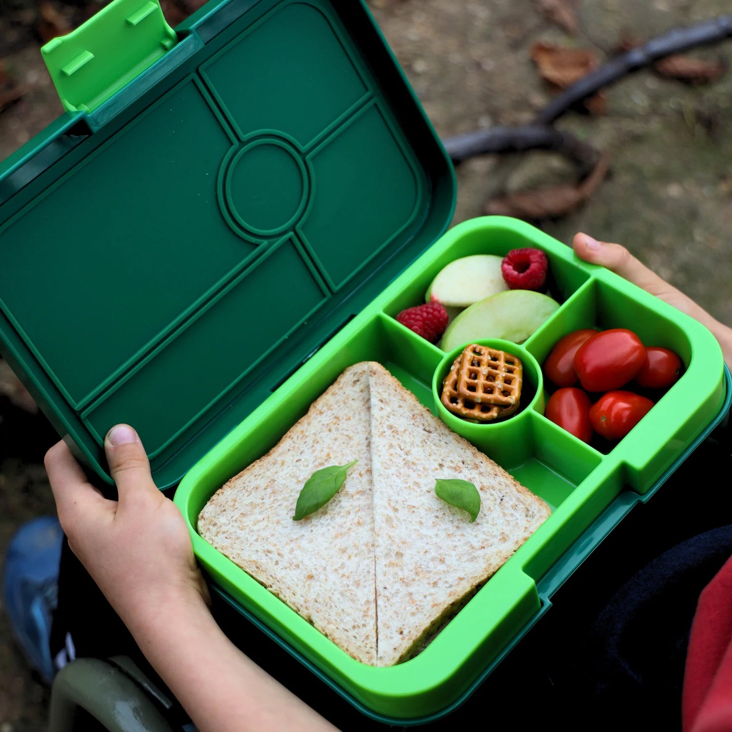 Yumbox Tapas XL Palm Green / Solid Lime (4 rekeszes)